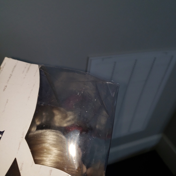 Disney Frozen 2 Elsa Travel Doll - Picture 2 of 5